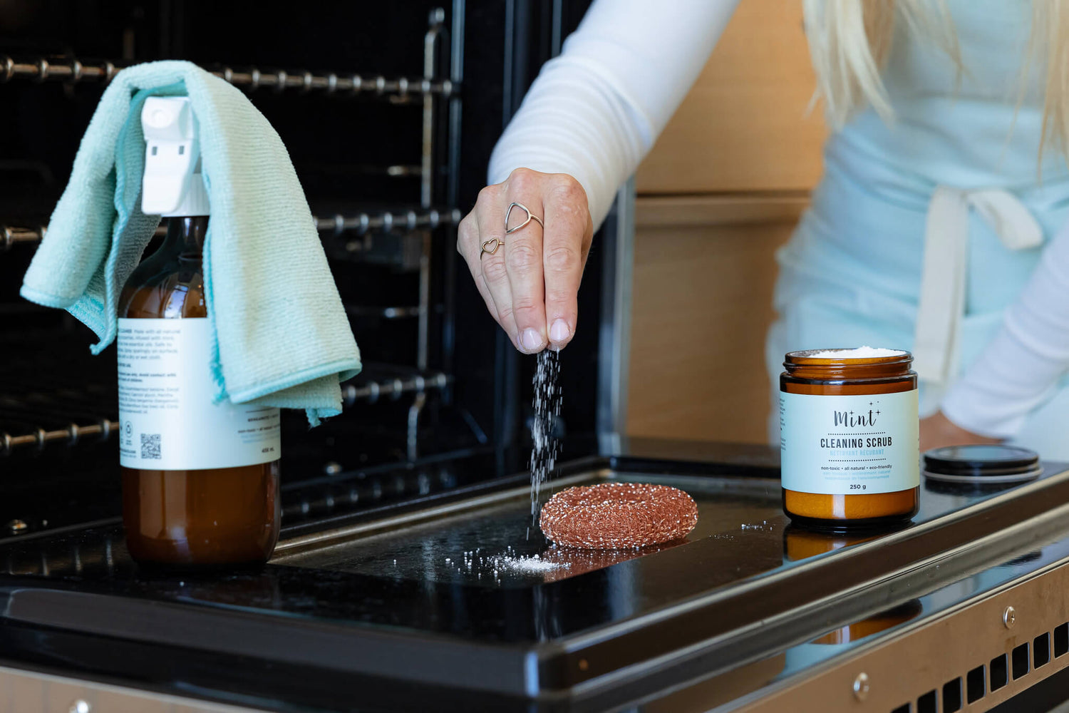 How to Clean an Oven Without Toxic Ingredients or Harsh Chemicals