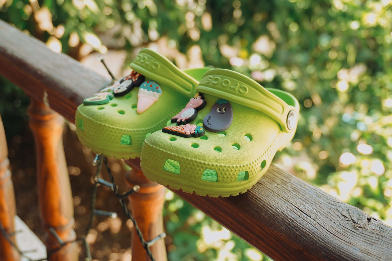 How to Clean Crocs the Easy Way With Mint